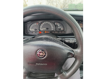 Opel Vectra B 1.6 8 v