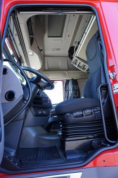 DAF 106 tegljač DOM1811