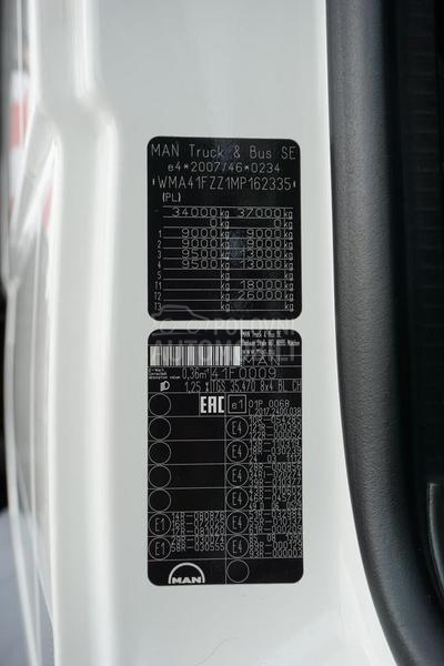 MAN TGS platformom DOM1814