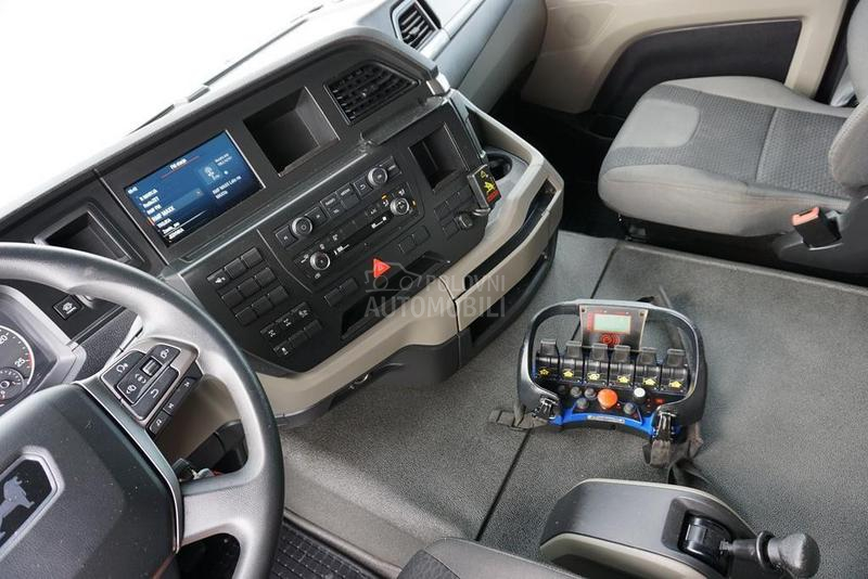 MAN TGS platformom DOM1814