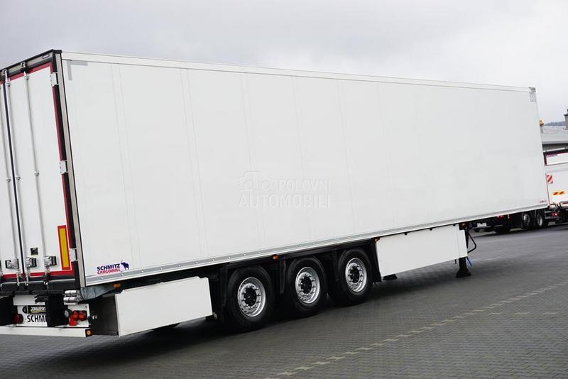 Schmitz Cargobull DOM1817