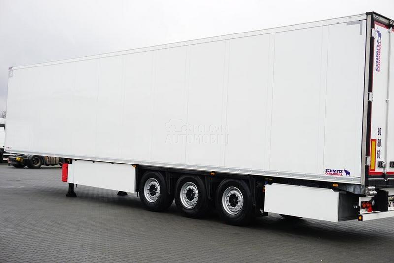 Schmitz Cargobull DOM1817