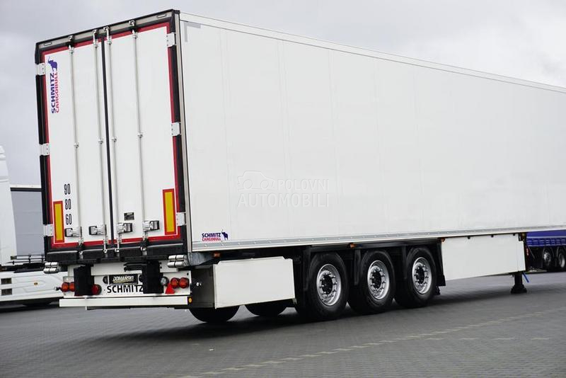 Schmitz Cargobull DOM1817