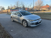 Volkswagen Golf 8 1.5 e tsi dsg