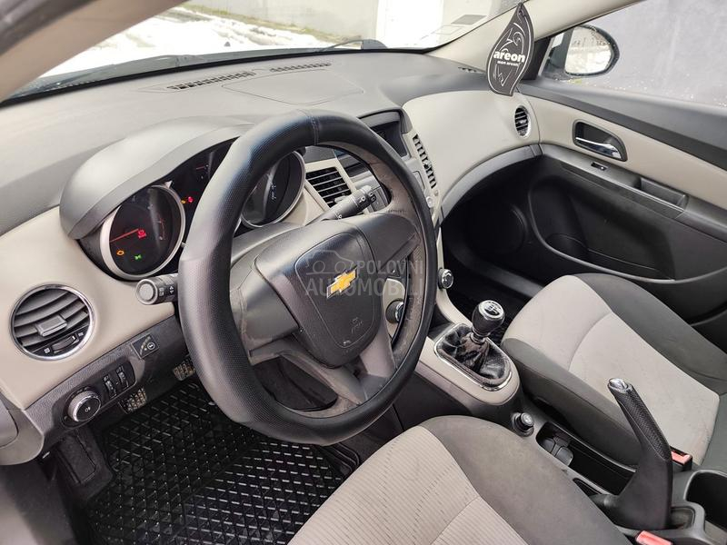 Chevrolet Cruze 