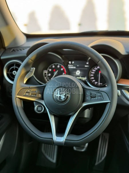 Alfa Romeo Stelvio 2.0 Q4