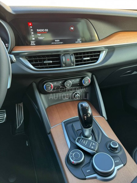 Alfa Romeo Stelvio 2.0 Q4