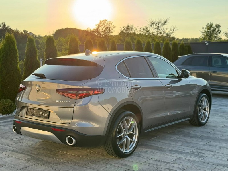 Alfa Romeo Stelvio 2.0 Q4