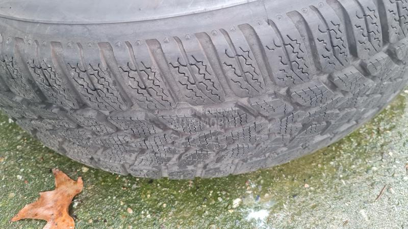 Dunlop 195/65 R15 Zimska