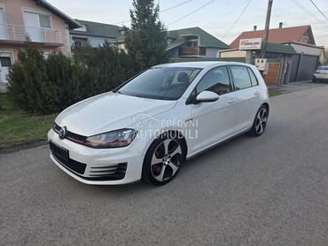Volkswagen Golf 7 GTI 230PS
