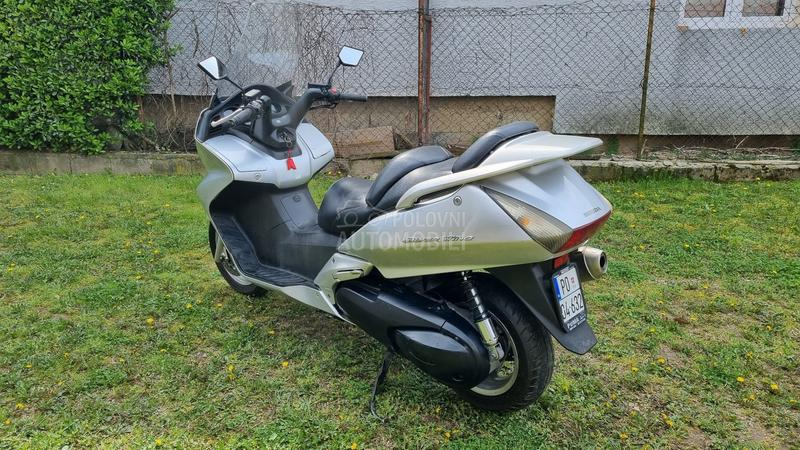 Honda Silver Wing 600