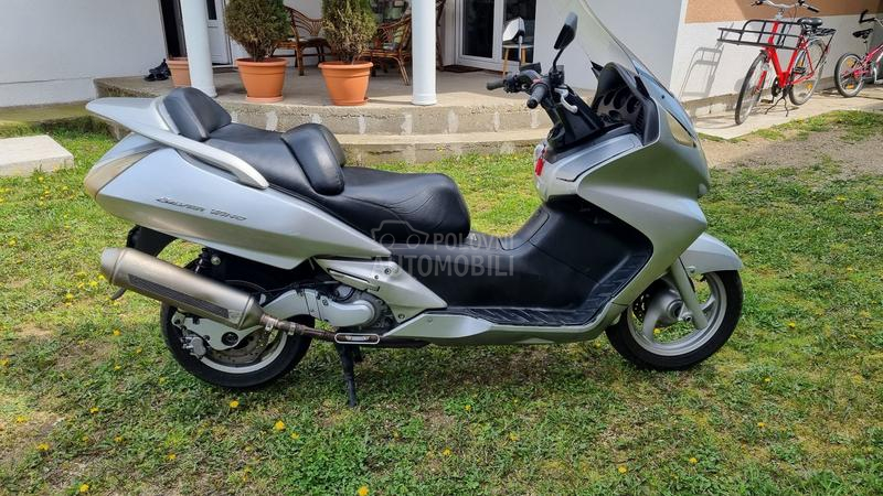 Honda Silver Wing 600