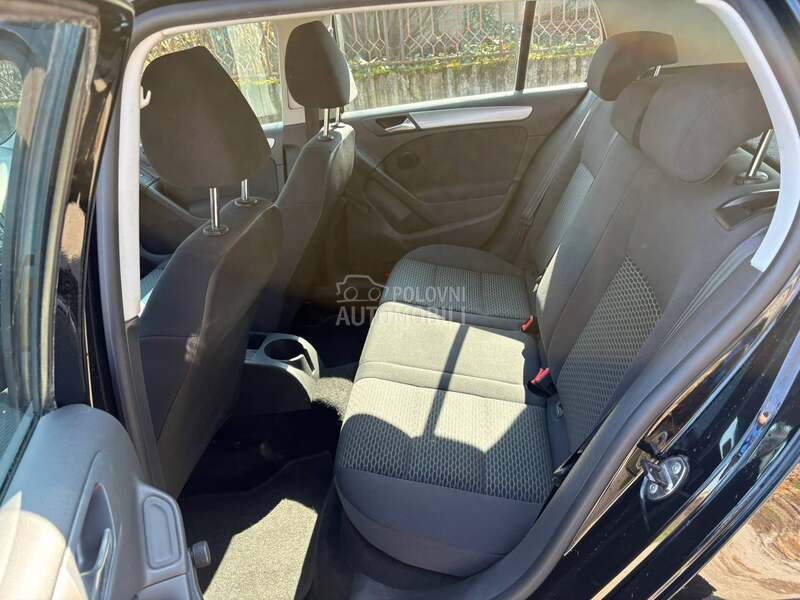 Volkswagen Golf 6 1.6 TDI BLUEMOTION