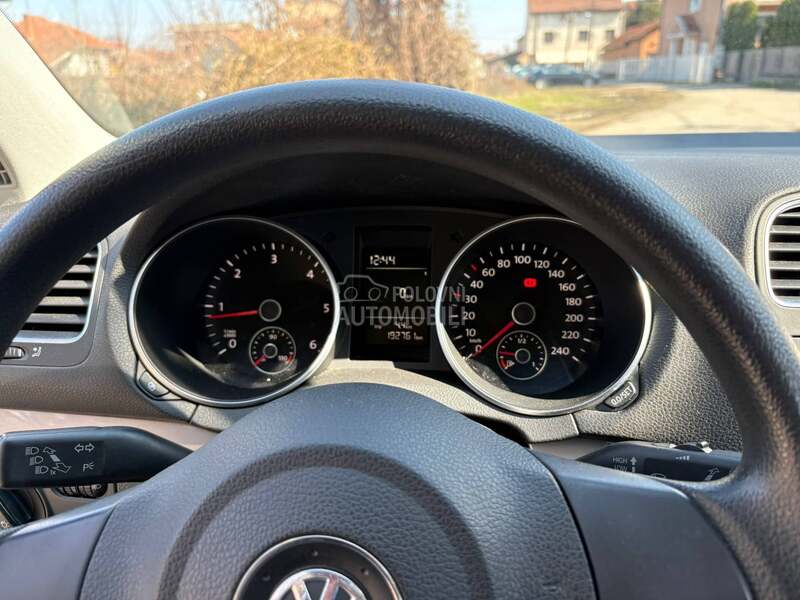 Volkswagen Golf 6 1.6 TDI BLUEMOTION