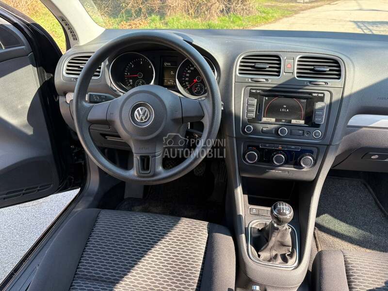 Volkswagen Golf 6 1.6 TDI BLUEMOTION