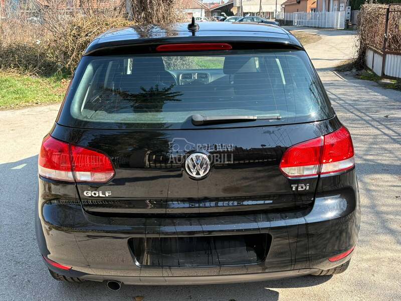 Volkswagen Golf 6 1.6 TDI BLUEMOTION
