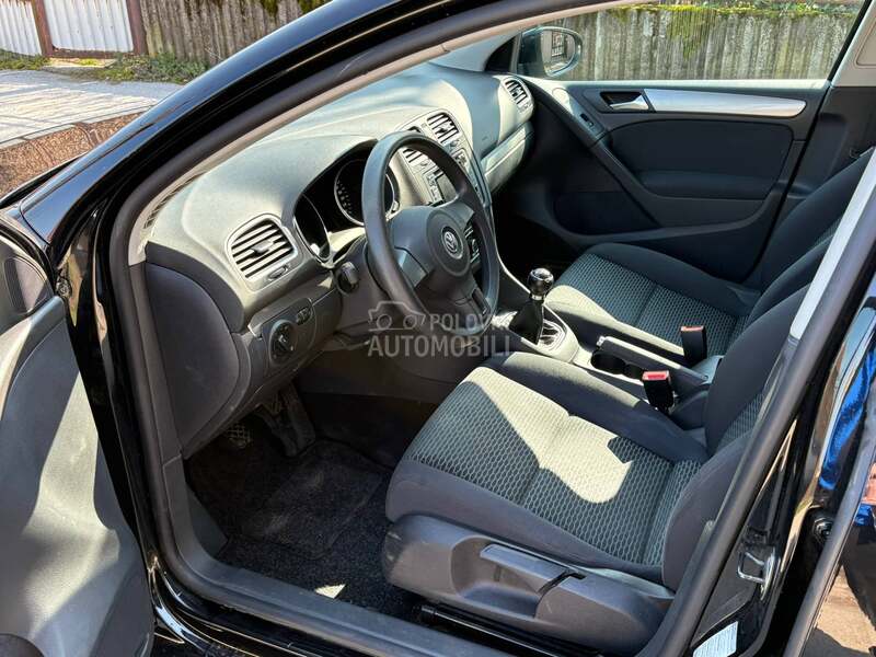 Volkswagen Golf 6 1.6 TDI BLUEMOTION