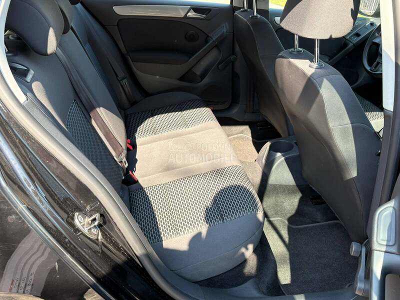 Volkswagen Golf 6 1.6 TDI BLUEMOTION