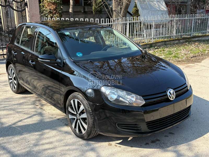 Volkswagen Golf 6 1.6 TDI BLUEMOTION