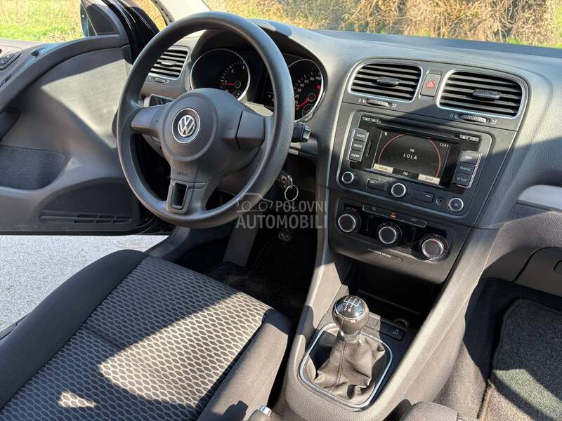 Volkswagen Golf 6 1.6 TDI BLUEMOTION