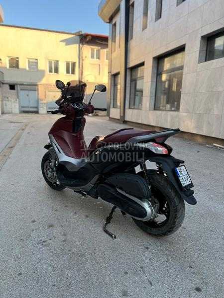 Piaggio Beverly 350 ST