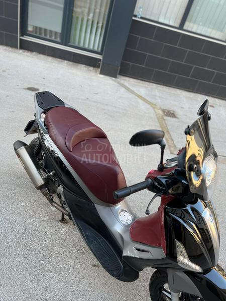 Piaggio Beverly 350 ST