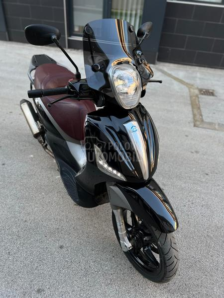 Piaggio Beverly 350 ST