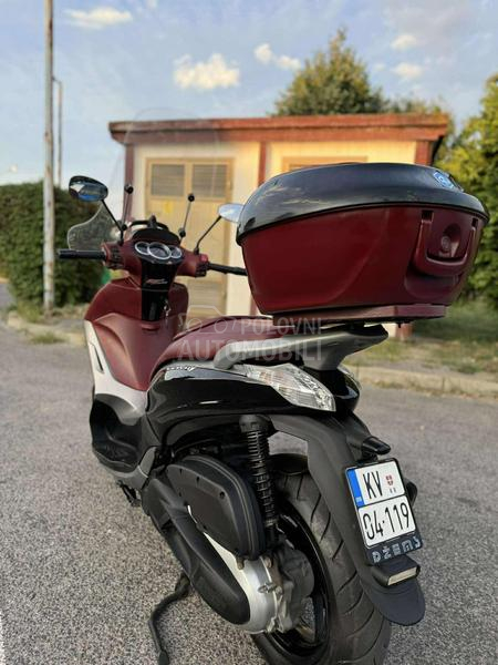 Piaggio Beverly 350 ST