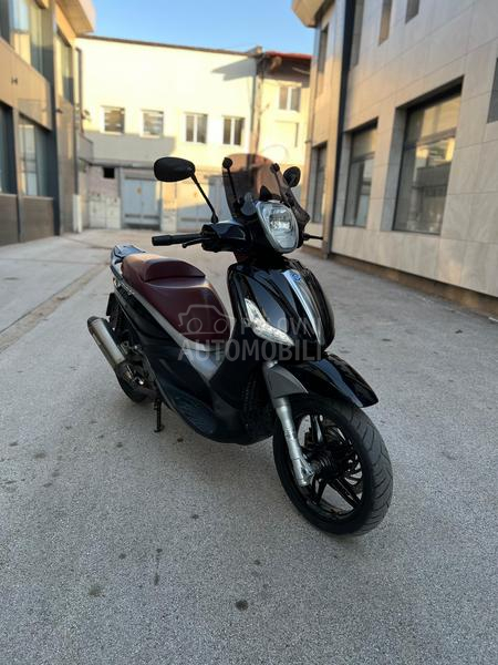 Piaggio Beverly 350 ST
