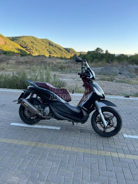 Piaggio Beverly 350 ST