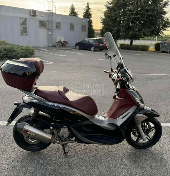 Piaggio Beverly 350 ST