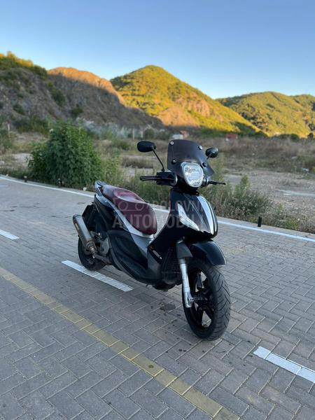 Piaggio Beverly 350 ST