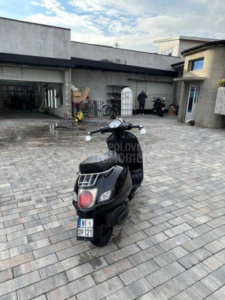 Piaggio Vespa GT 125