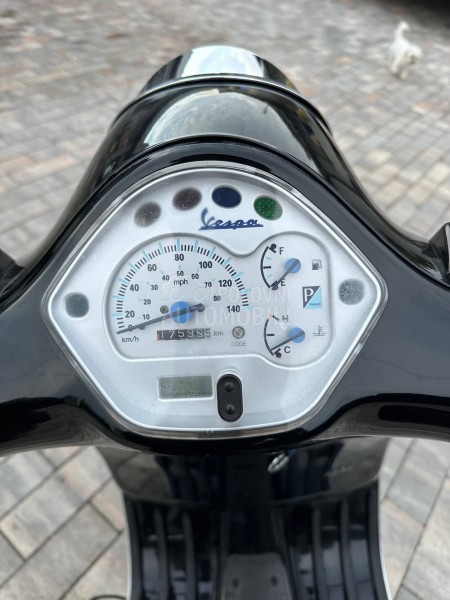 Piaggio Vespa GT 125