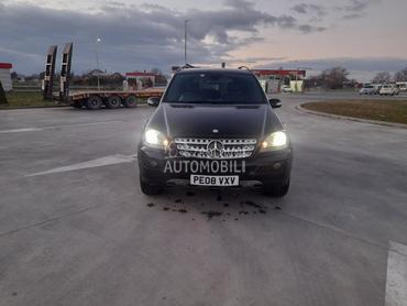Mercedes Benz ML Klasa 2006. god. -  kompletan auto u delovima