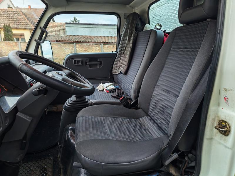 Nissan cabstar trostrani kiper