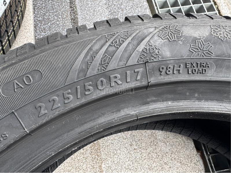 Dunlop 225/50 R17 Zimska