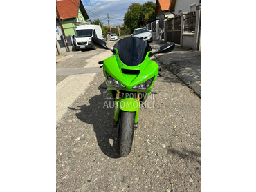 Kawasaki zx6r