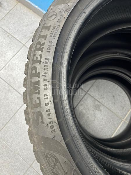 Semperit 205/45 R17 Zimska