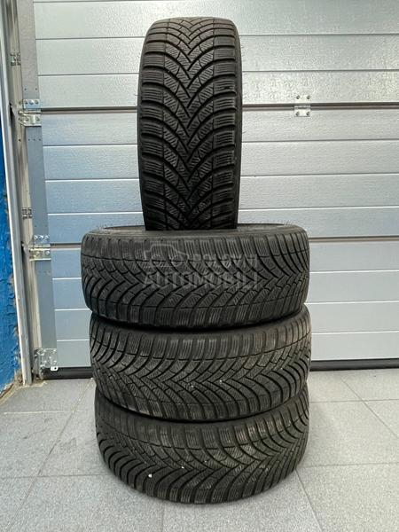 Semperit 205/45 R17 Zimska