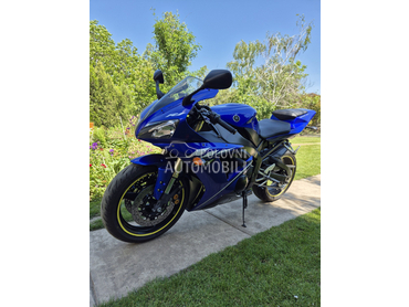 Yamaha R1
