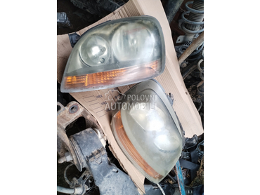 farovi za Nissan Almera Tino od 2001. do 2007. god.