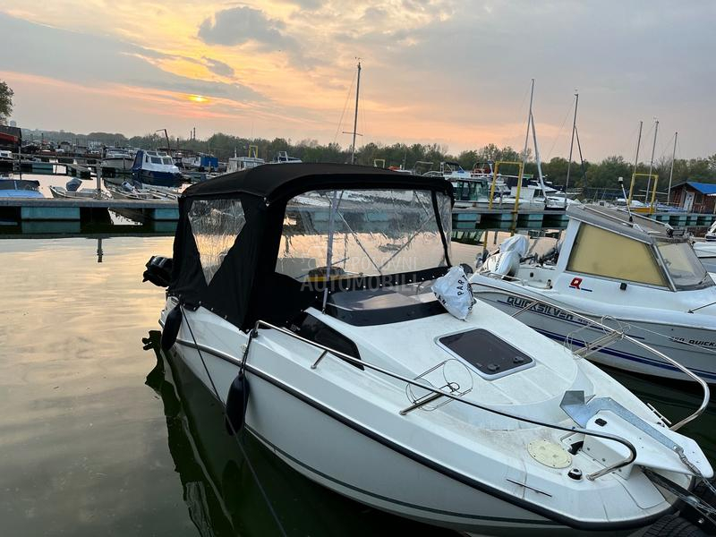 Quicksilver ACTIVE CABINE 555