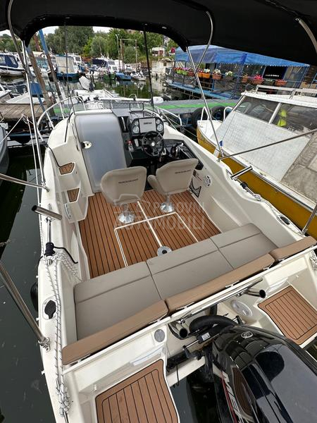 Quicksilver ACTIVE CABINE 555