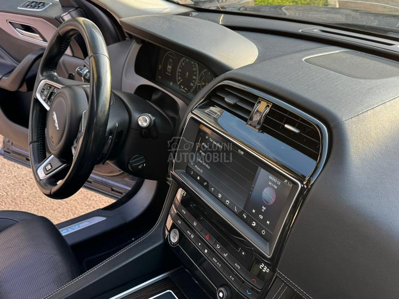 Jaguar F pace R 4x4