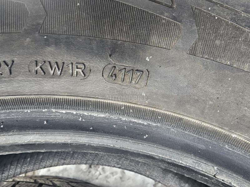Goodyear 225/65 R17 Zimska