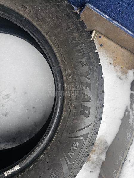 Goodyear 225/65 R17 Zimska