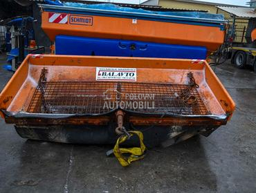 Zadnji uzdužni posipač Riko