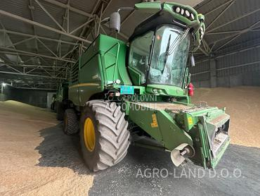 John Deere T660i