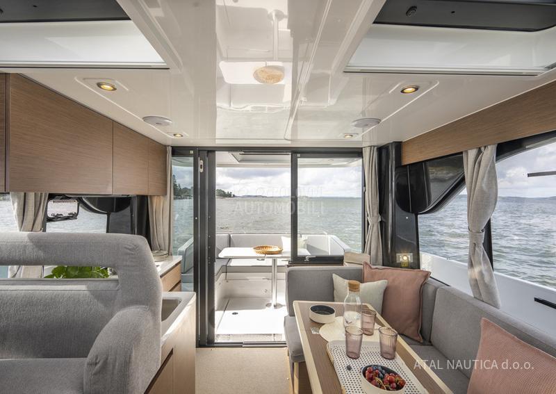 Delphia yachts 11 Sedan